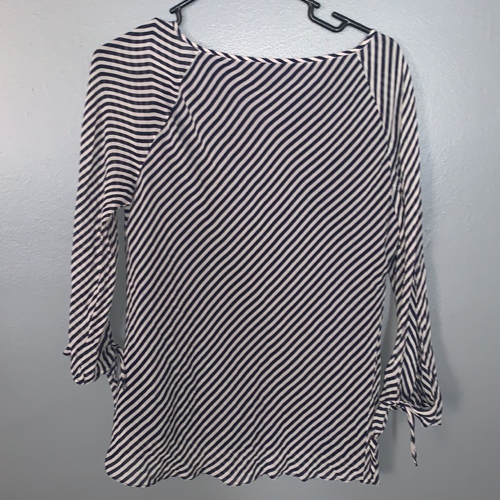 Bob Mackie striped top ( navy blue and white ) - Picture 3 of 3